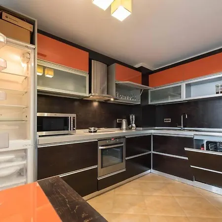 Two Bedroom Luxury Near The Sea Garden Варна